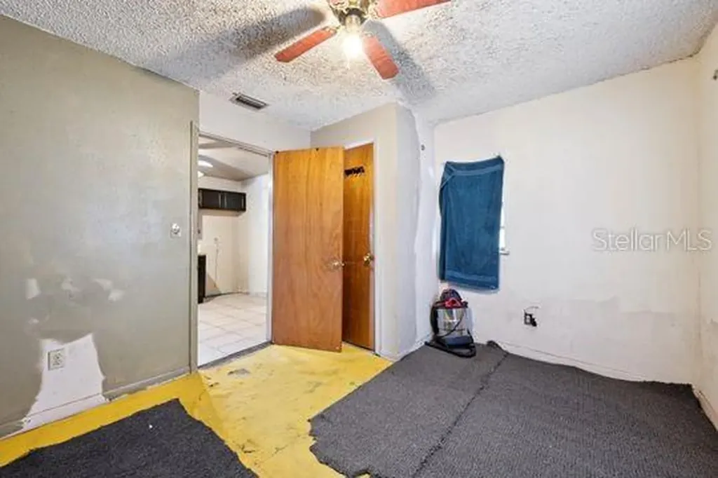 132 Pine Street Orlando FL 32824