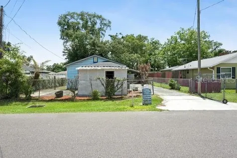 132 Pine Street Orlando FL 32824