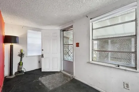 132 Pine Street Orlando FL 32824