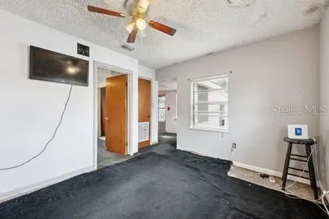 132 Pine Street Orlando FL 32824