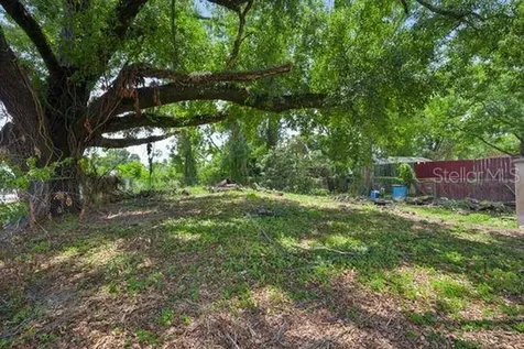 132 Pine Street Orlando FL 32824