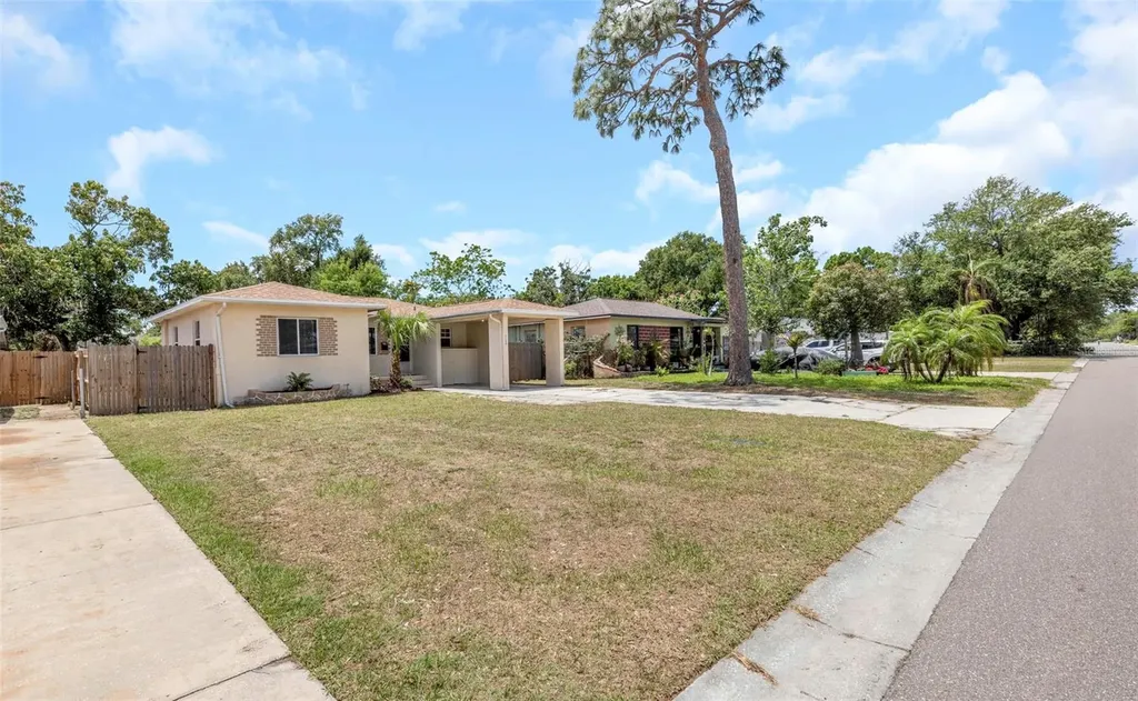 3200 33rd Avenue N St Petersburg FL 33713