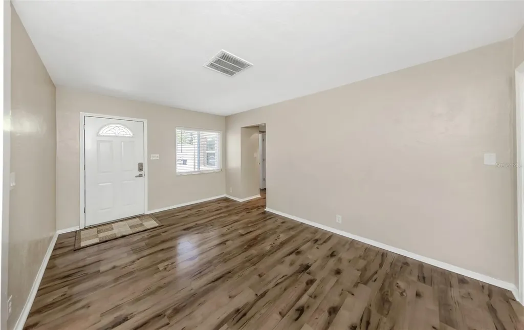 3200 33rd Avenue N St Petersburg FL 33713