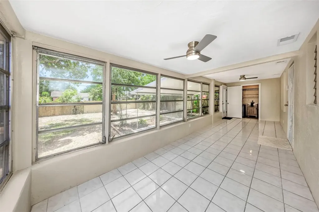 3200 33rd Avenue N St Petersburg FL 33713