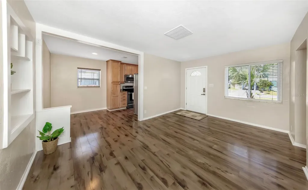 3200 33rd Avenue N St Petersburg FL 33713
