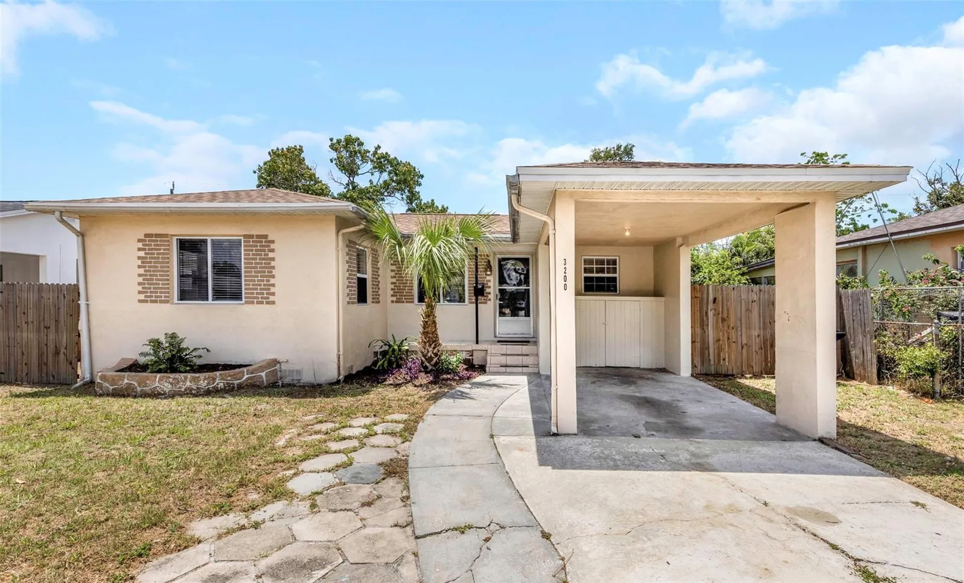 3200 33rd Avenue N St Petersburg FL 33713