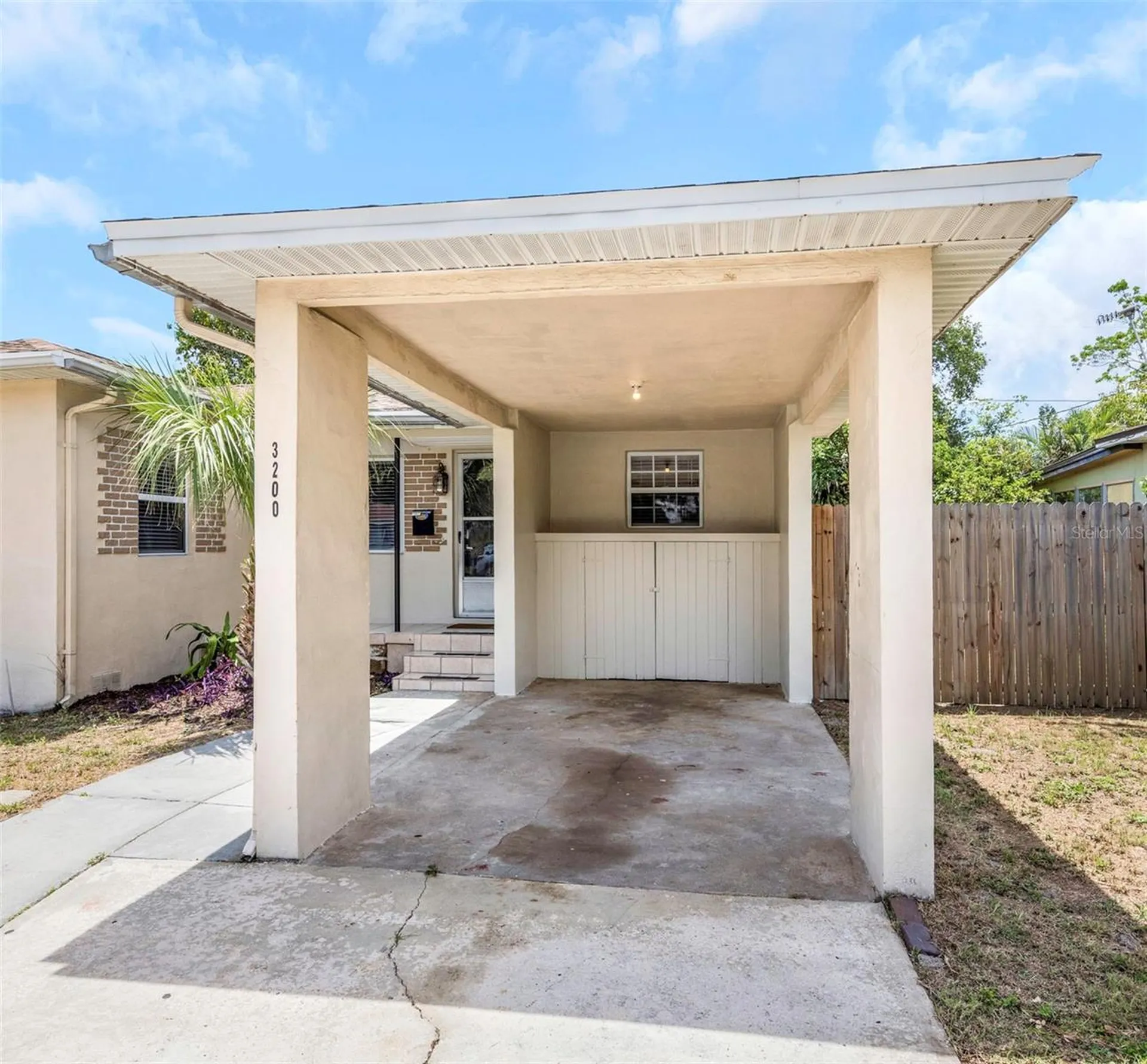 3200 33rd Avenue N St Petersburg FL 33713