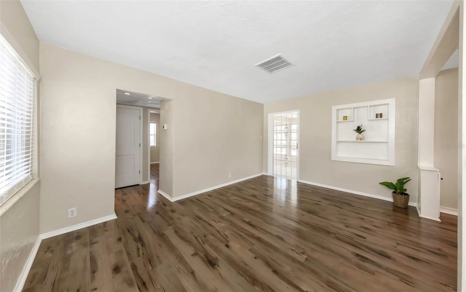 3200 33rd Avenue N St Petersburg FL 33713