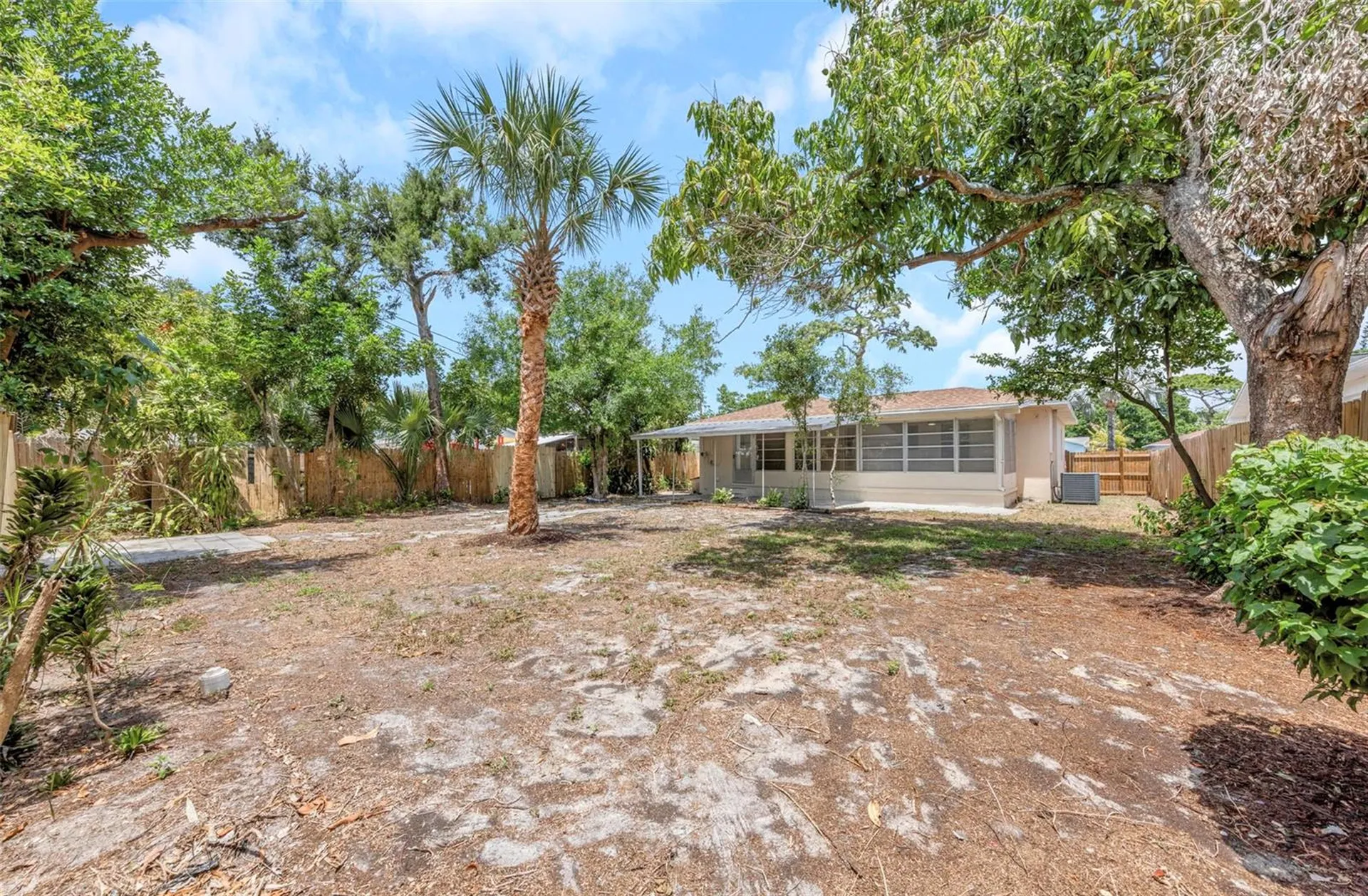 3200 33rd Avenue N St Petersburg FL 33713