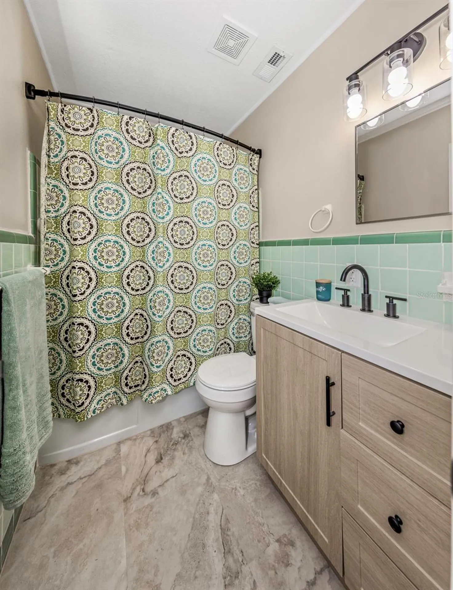 3200 33rd Avenue N St Petersburg FL 33713