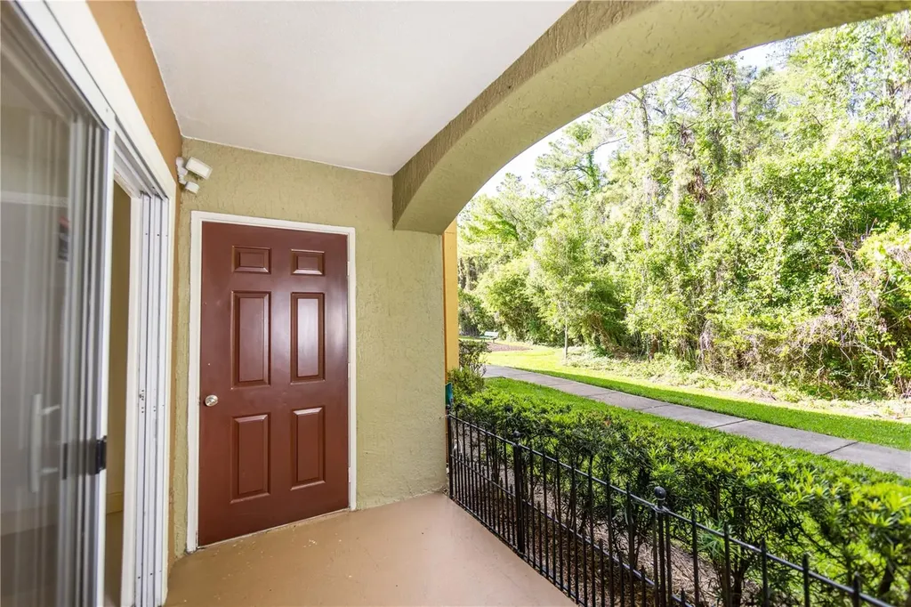 738 Crest Pines Drive Orlando FL 32828
