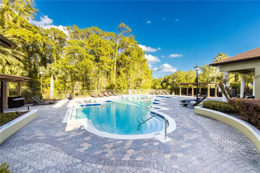738 Crest Pines Drive Orlando FL 32828