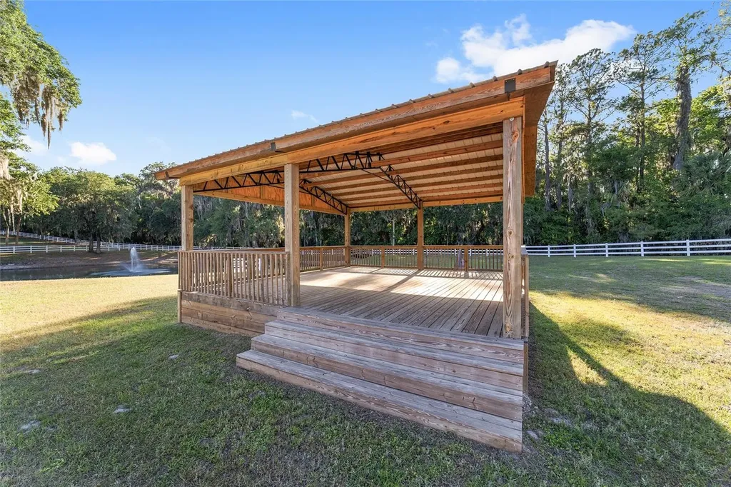 22620 Highway 441 N Micanopy FL 32667