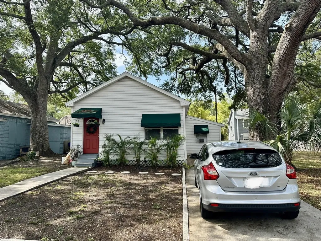 310 21st Avenue S St Petersburg FL 33705