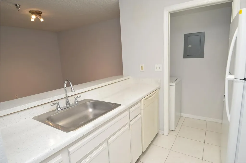 10265 Gandy Boulevard N St Petersburg FL 33702