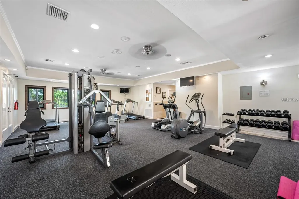 10265 Gandy Boulevard N St Petersburg FL 33702