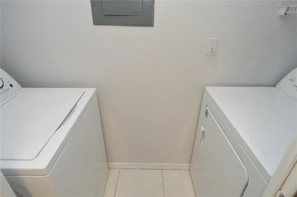 10265 Gandy Boulevard N St Petersburg FL 33702