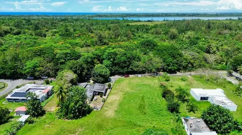 Bo Coto Norte, Sector Guayaney, Manati Manati PR 00674