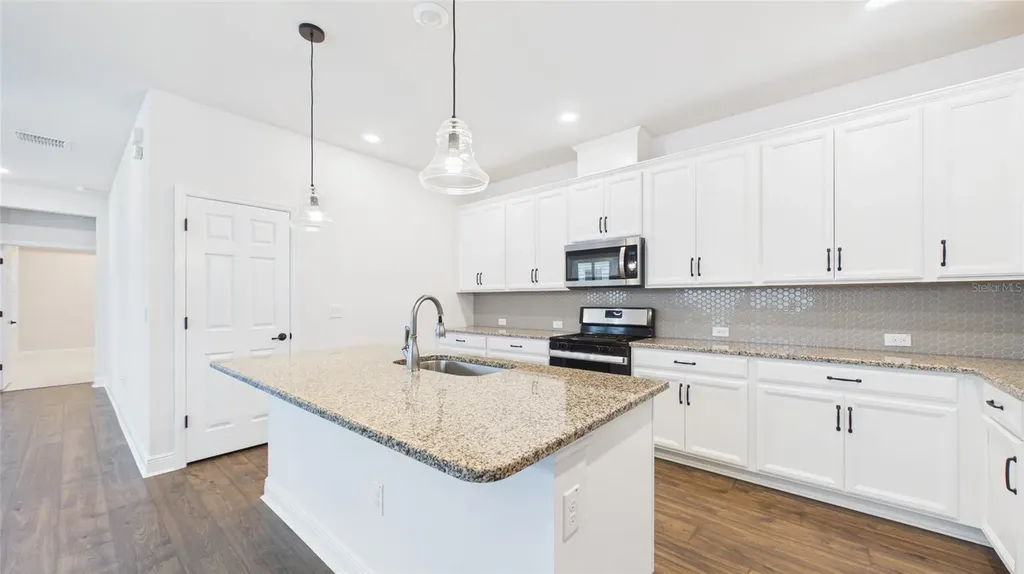13890 Kingfisher Glen Drive Lithia FL 33547
