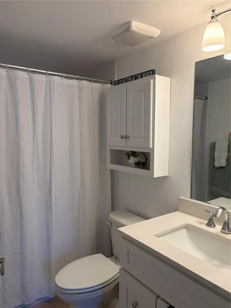 1225 Pine Ridge Circle W Tarpon Springs FL 34688