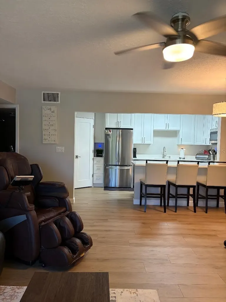 1225 Pine Ridge Circle W Tarpon Springs FL 34688
