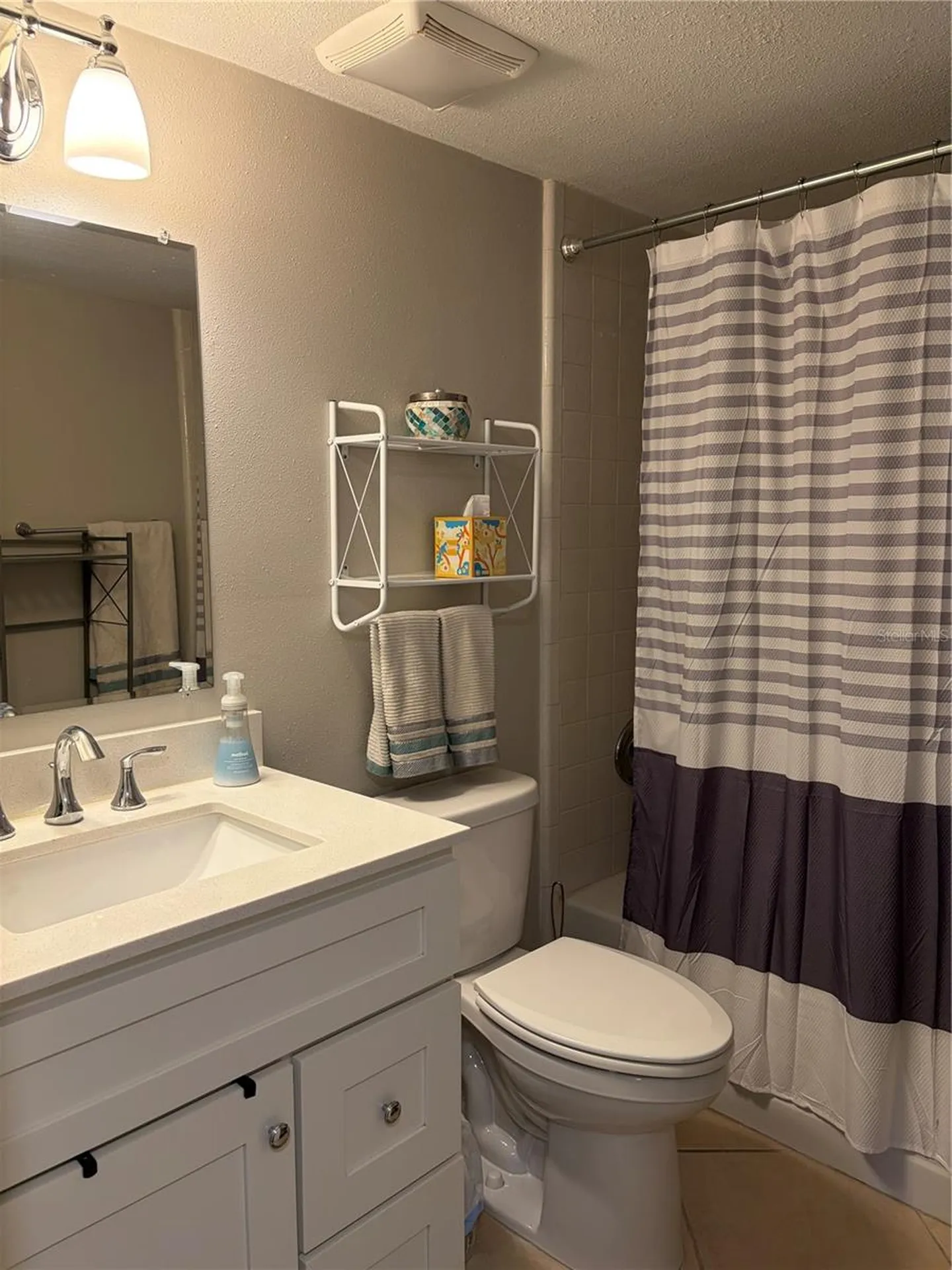 1225 Pine Ridge Circle W Tarpon Springs FL 34688