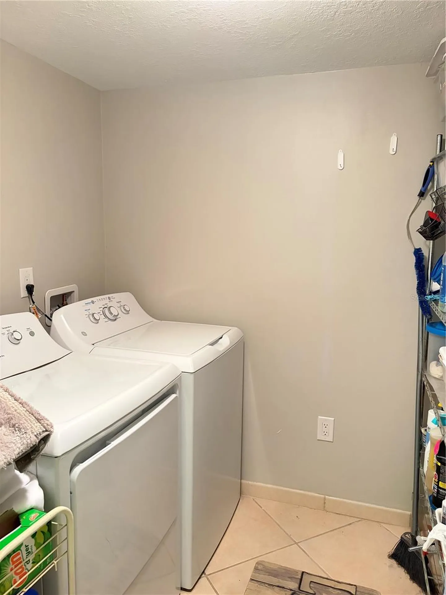 1225 Pine Ridge Circle W Tarpon Springs FL 34688