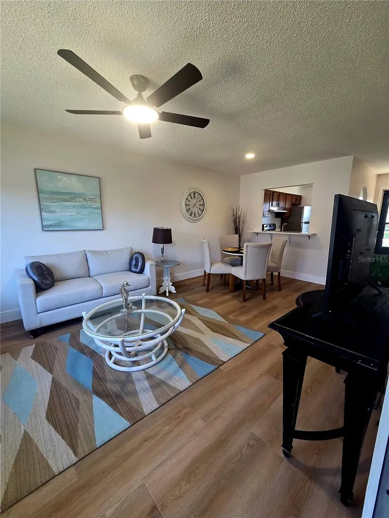 13719 Mission Oaks Boulevard Seminole FL 33776