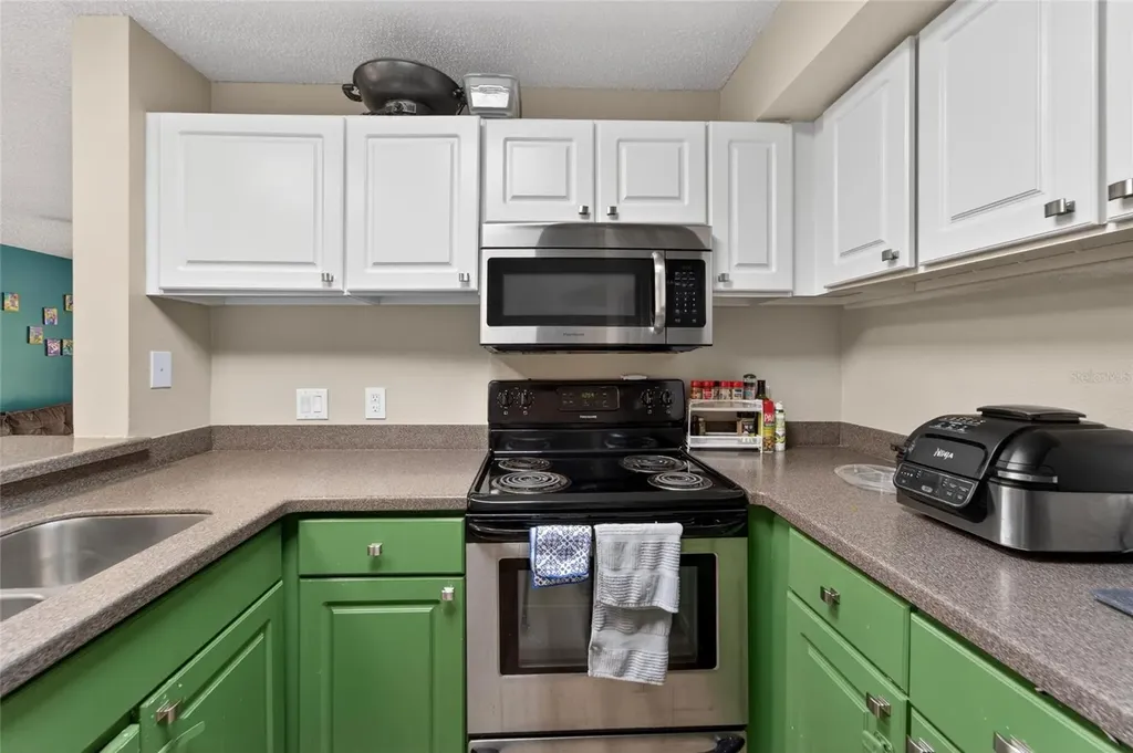 115 112th Avenue NE St Petersburg FL 33716
