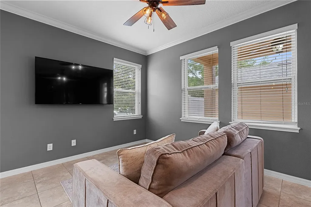5327 Factors Walk Drive Sanford FL 32771