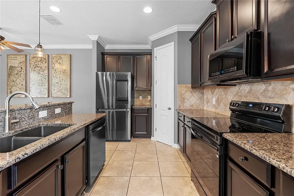 5327 Factors Walk Drive Sanford FL 32771
