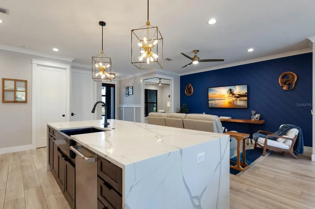 2823 Marshall Drive Sarasota FL 34239