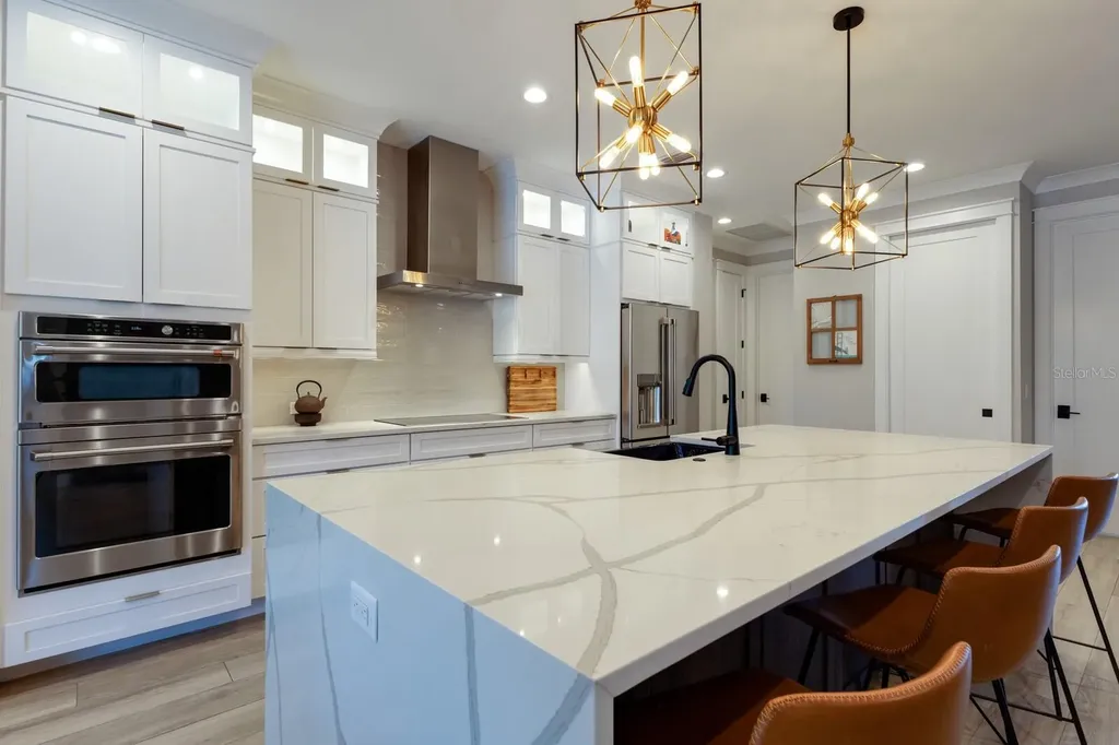 2823 Marshall Drive Sarasota FL 34239