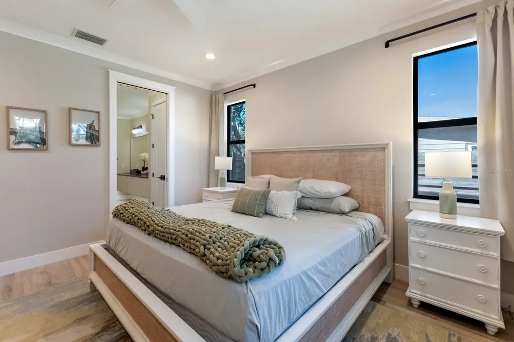 2823 Marshall Drive Sarasota FL 34239