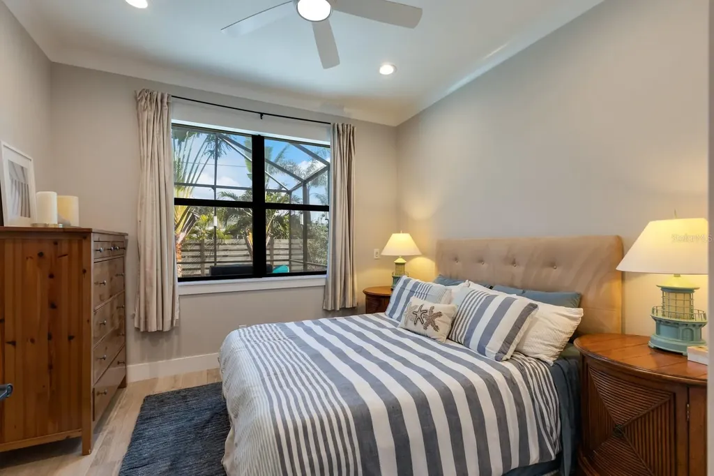 2823 Marshall Drive Sarasota FL 34239