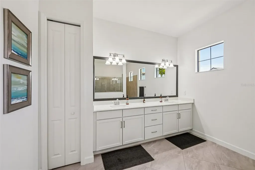 16309 Tradewind Terrace Lakewood Ranch FL 34211