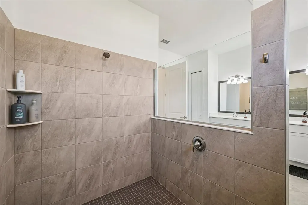 16309 Tradewind Terrace Lakewood Ranch FL 34211