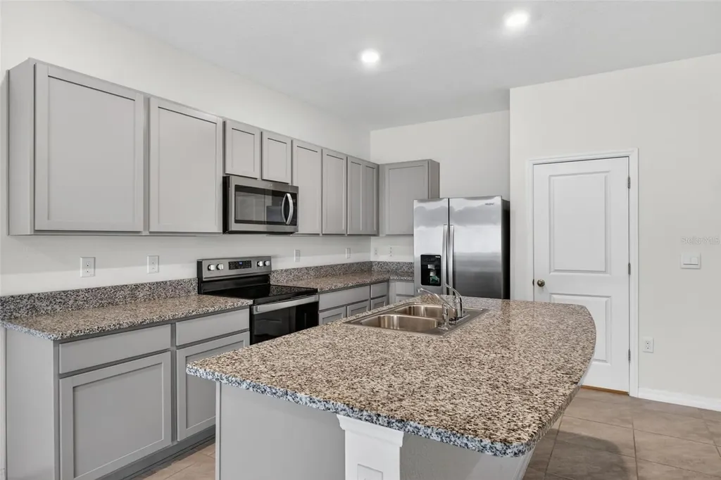 33105 Major Oak Drive Wesley Chapel FL 33545