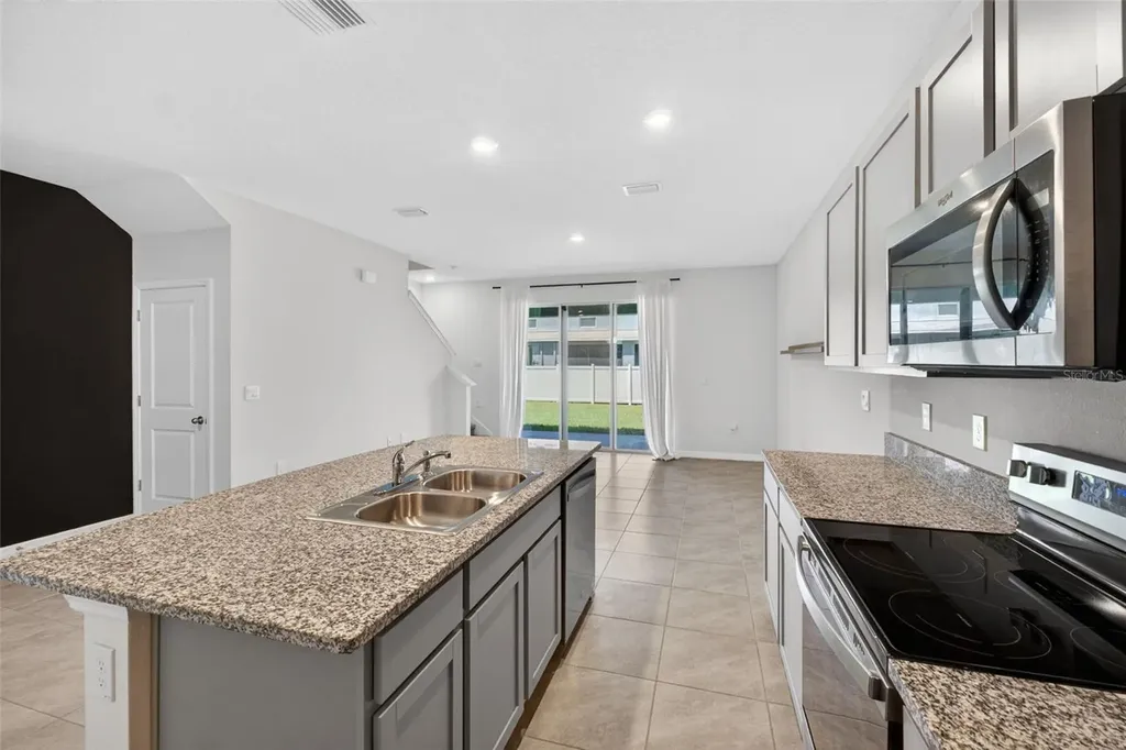 33105 Major Oak Drive Wesley Chapel FL 33545