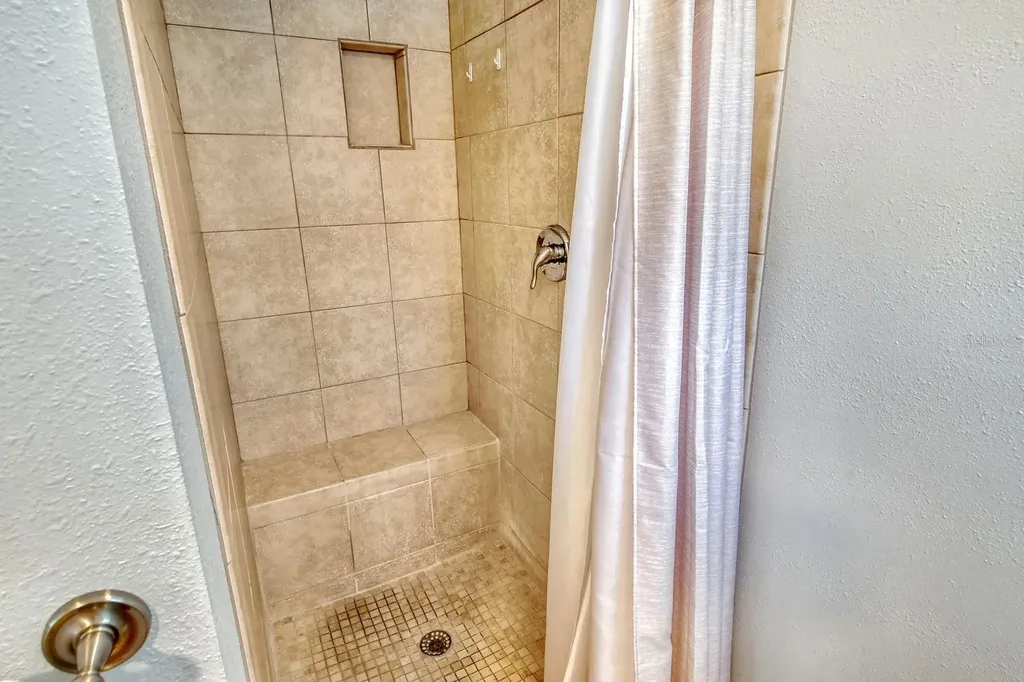 6213 34th Avenue W Bradenton FL 34209