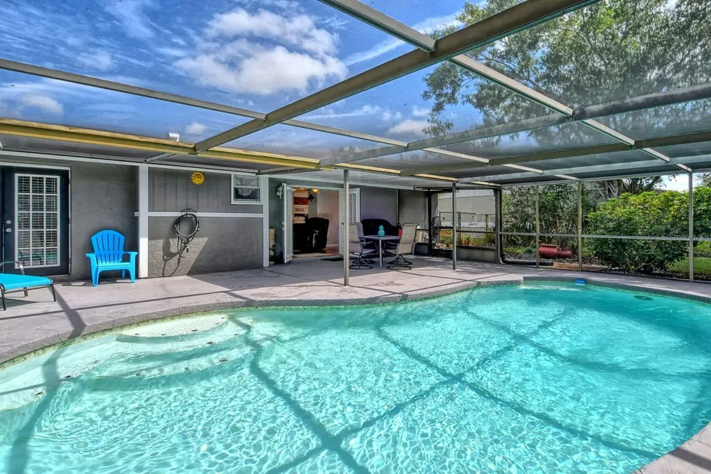 6213 34th Avenue W Bradenton FL 34209