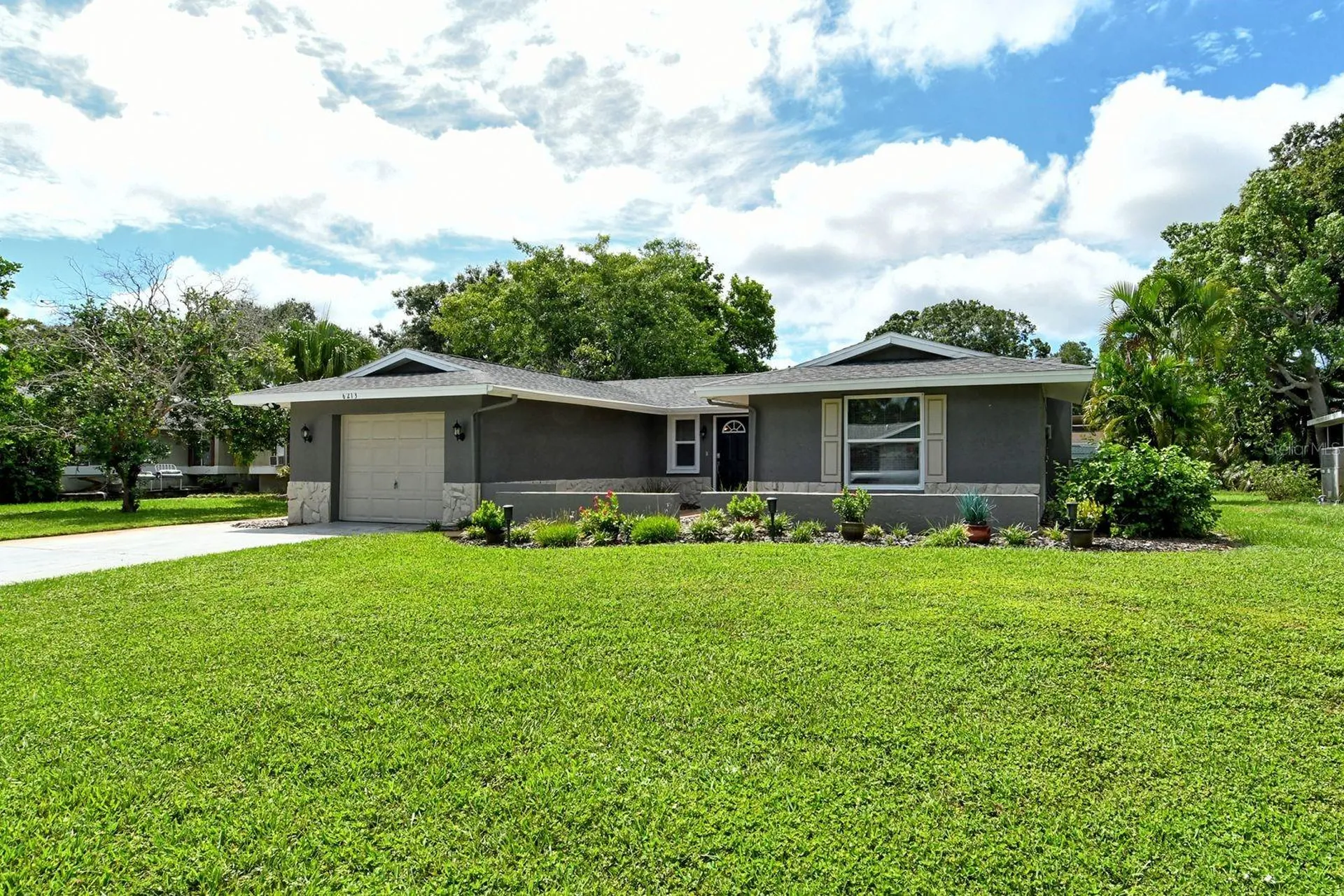 6213 34th Avenue W Bradenton FL 34209