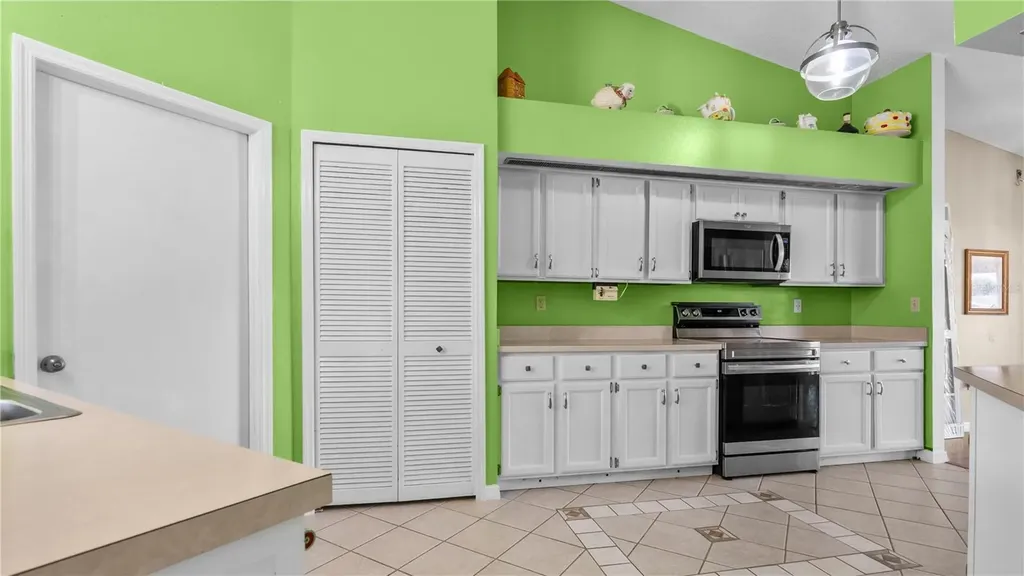 3320 Pineridge Circle Kissimmee FL 34746