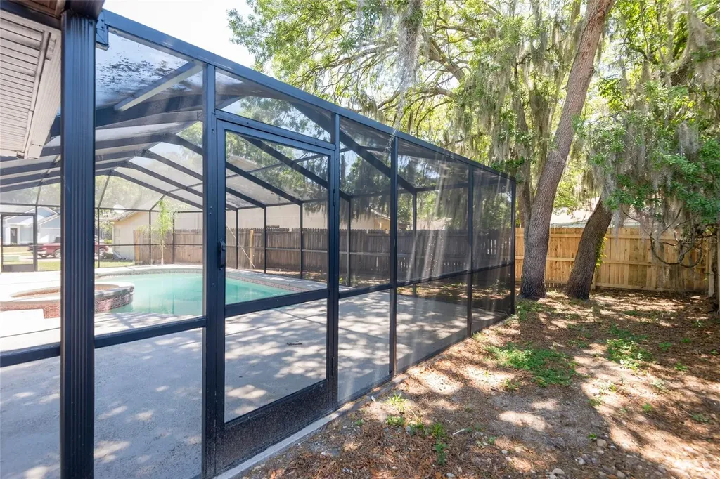 4002 Quail Briar Drive Valrico FL 33596
