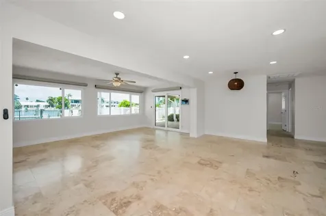 11800 7th Street E Treasure Island FL 33706