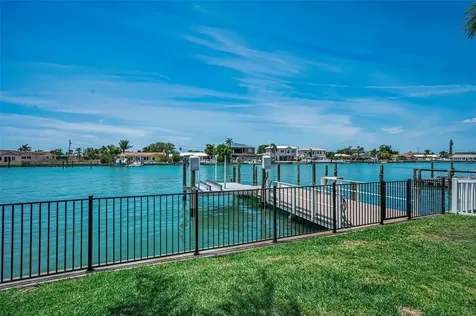 11800 7th Street E Treasure Island FL 33706