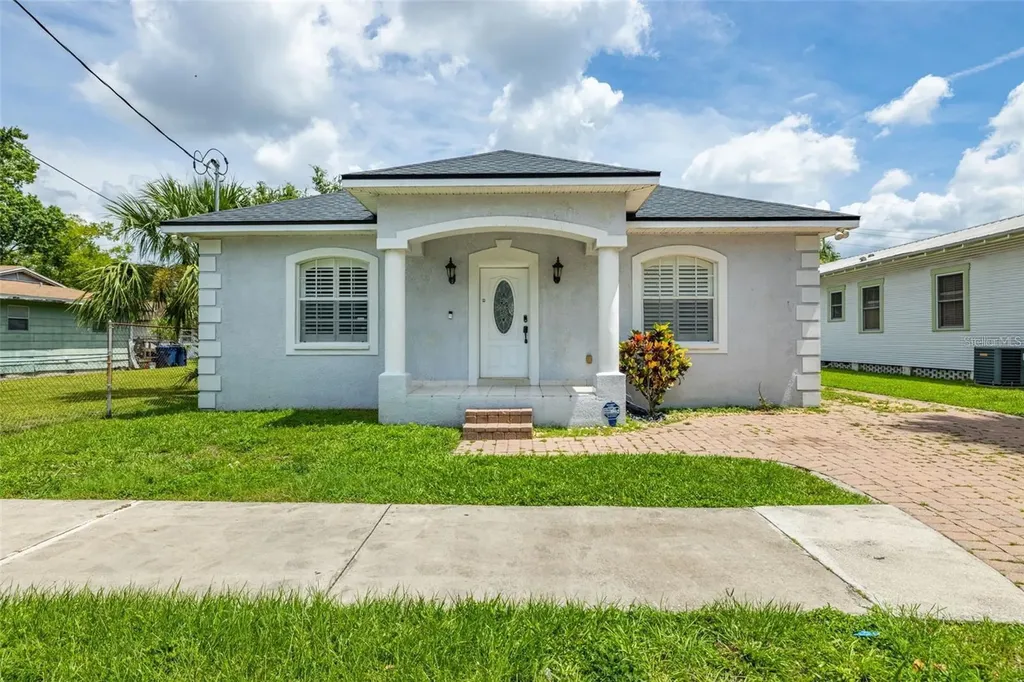 2323 W Cherry Street Tampa FL 33607