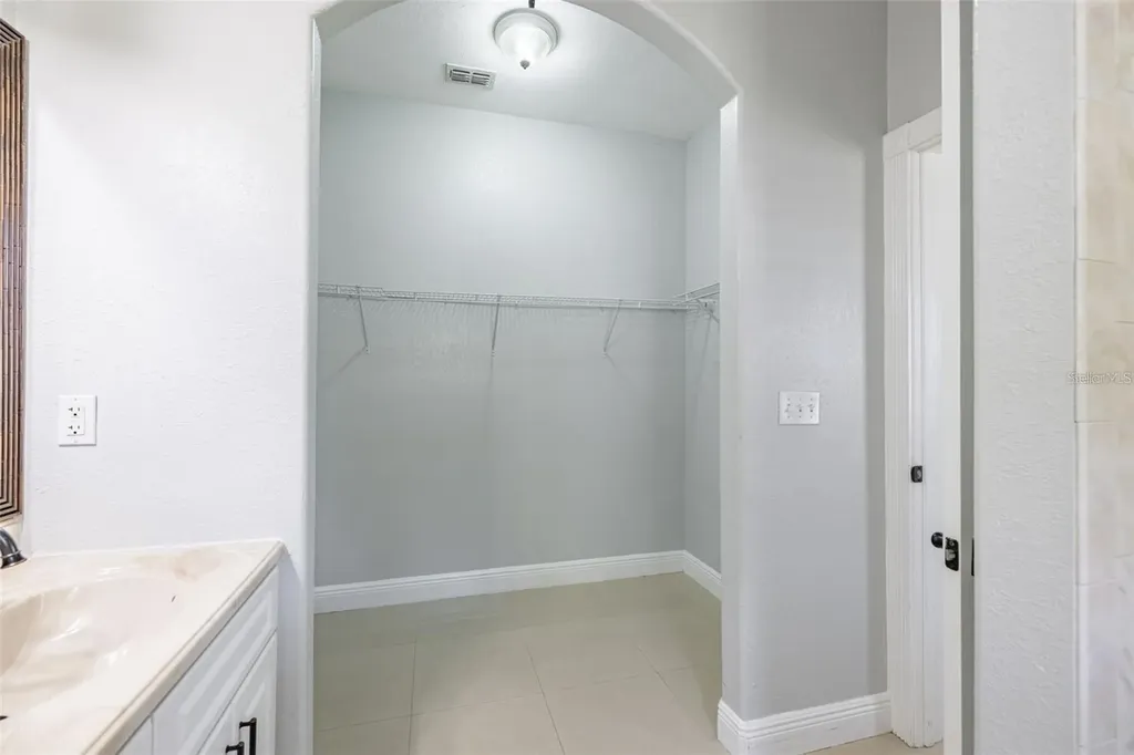 2323 W Cherry Street Tampa FL 33607