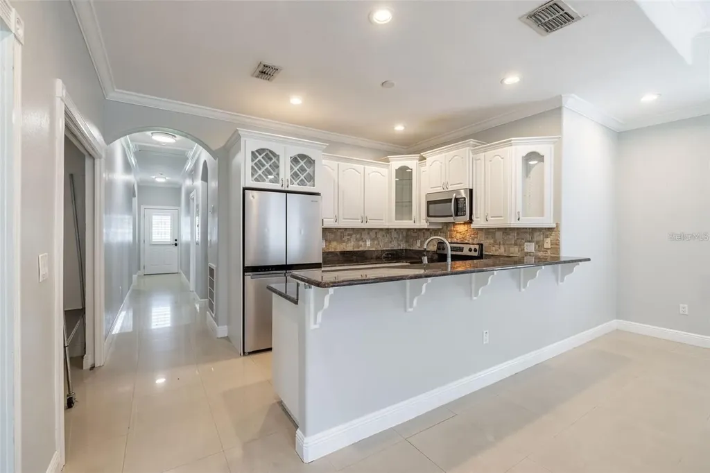2323 W Cherry Street Tampa FL 33607