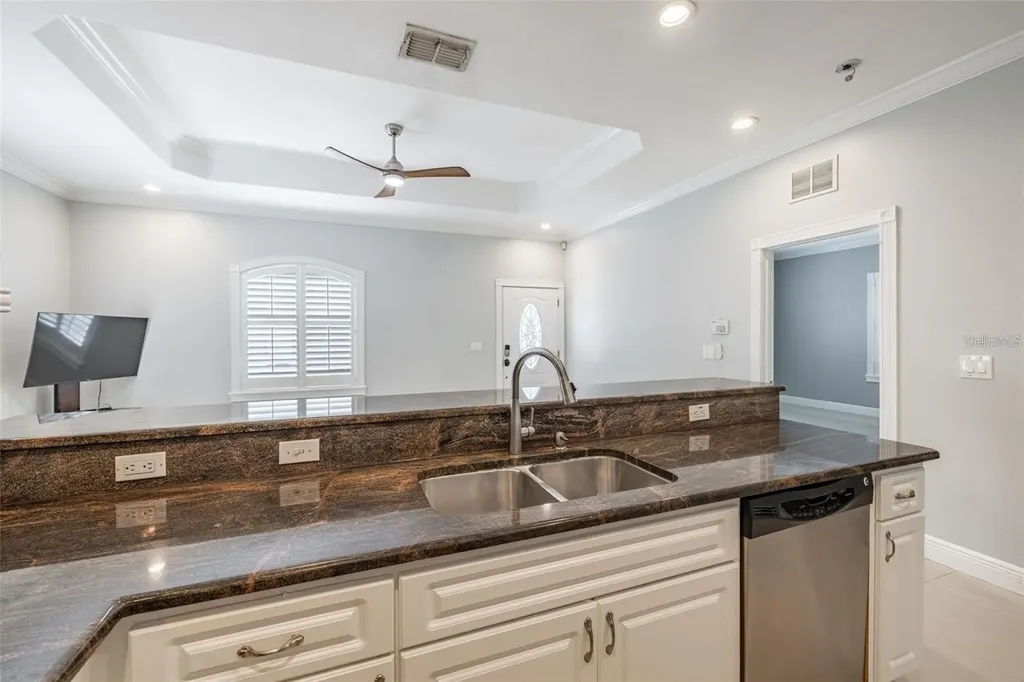 2323 W Cherry Street Tampa FL 33607